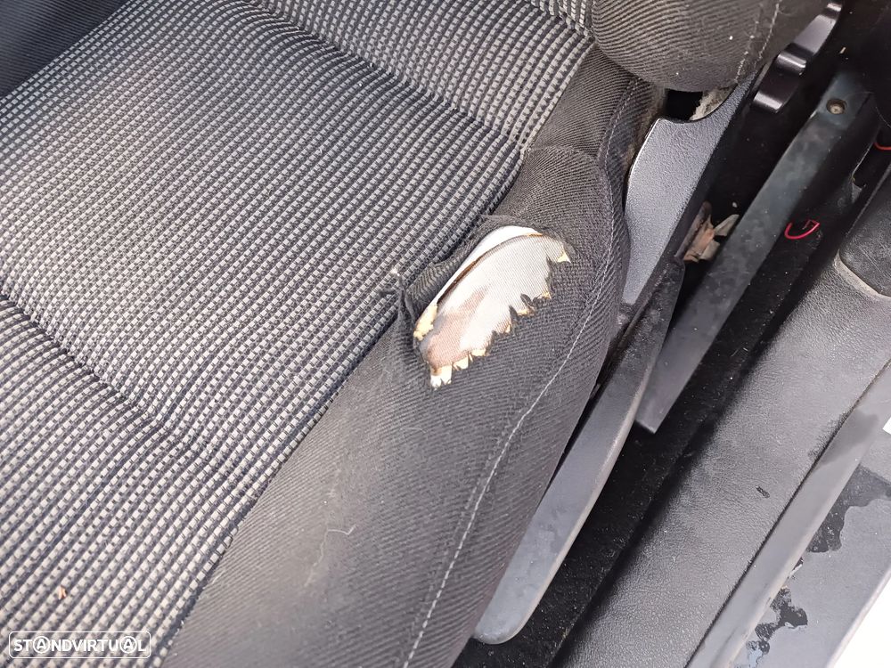 VW Bora 1.9 TDi Highline - 26