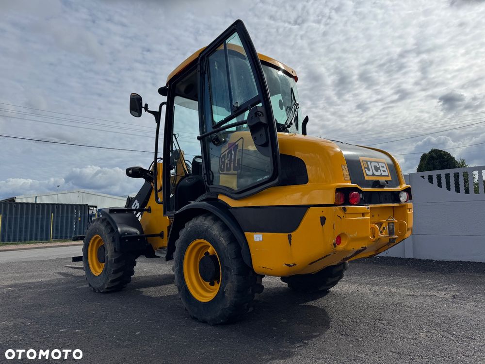 JCB 406 T4 - 6