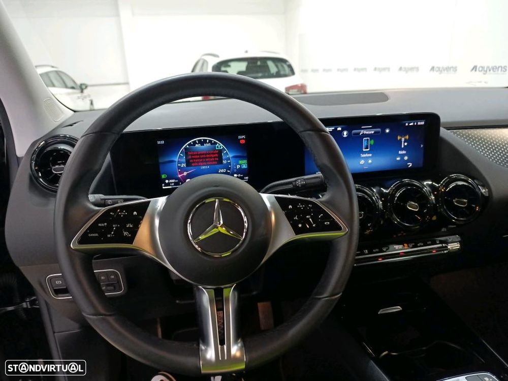 Mercedes-Benz GLA 250 e - 7