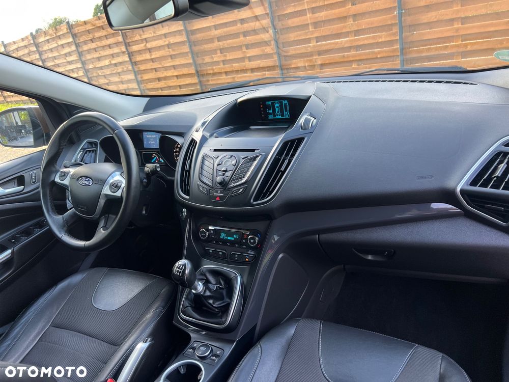 Ford Kuga - 4