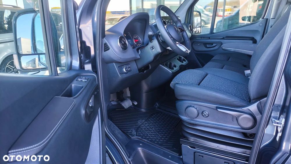 Mercedes-Benz Sprinter - 8