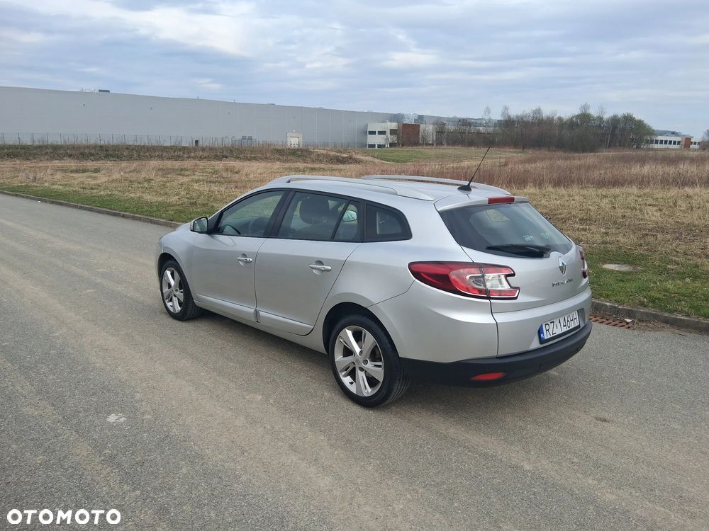 Renault Megane ENERGY dCi 110 Start & Stop LIMITED - 9