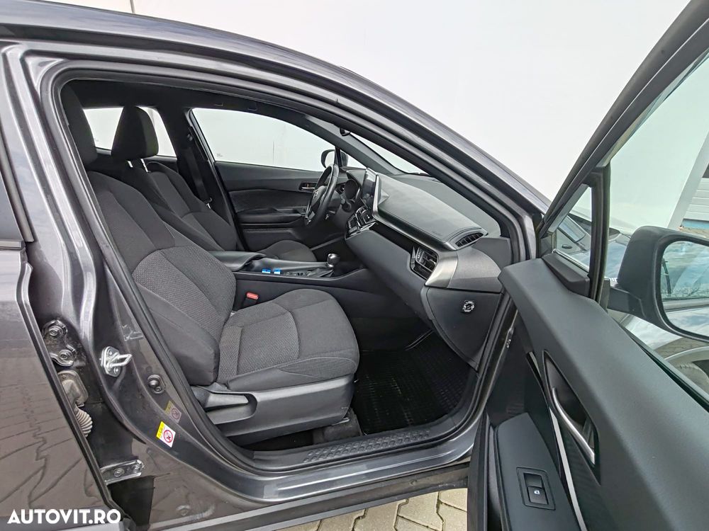 Toyota C-HR 1.8 HSD 4x2 CVT C-ult - 7
