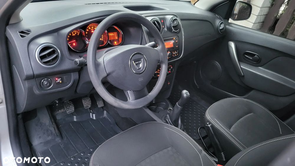 Dacia Logan 1.2 16V Laureate - 3