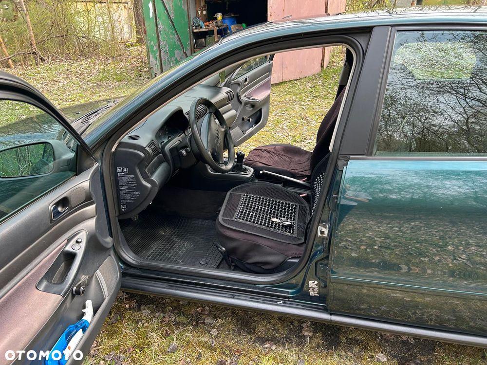 Audi A4 Limousine - 8