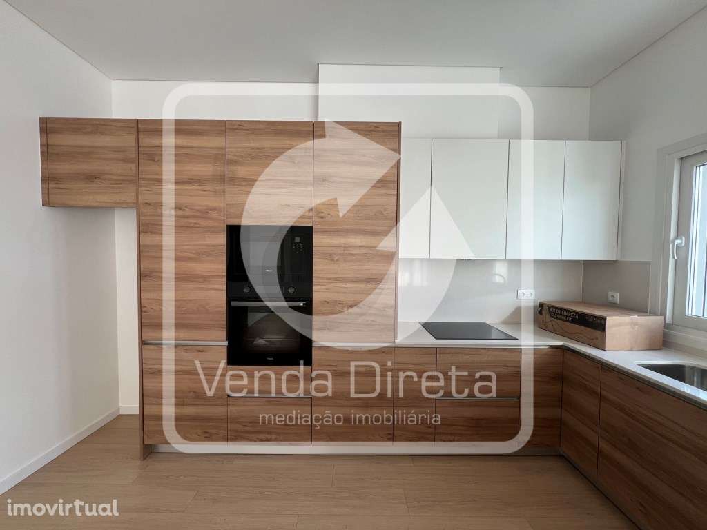 Moradia T4 nova com 3 suítes e piscina privativa em Fernão Ferro - Grande imagem: 3/30