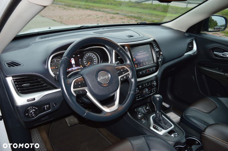 Jeep Cherokee - 5