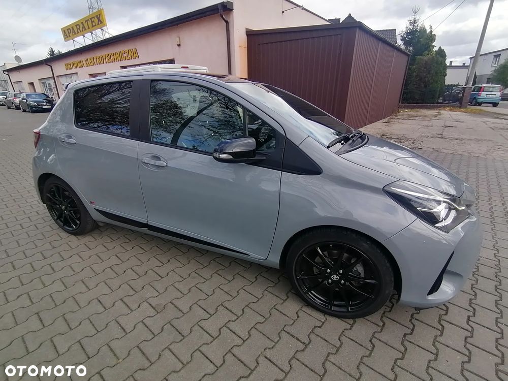 Toyota Yaris Hybrid 1.5 VVT-i - 8