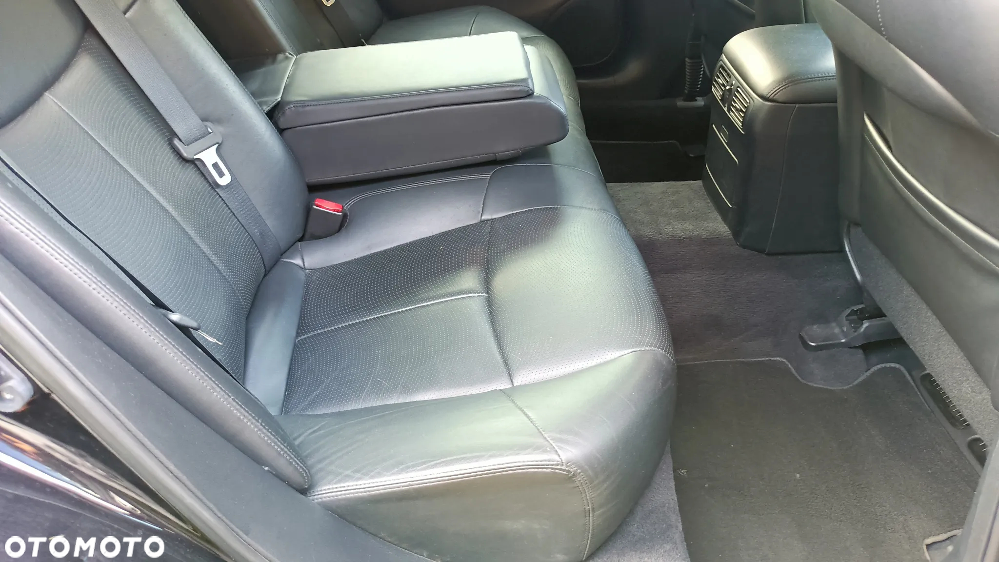 Infiniti Q70 - 16