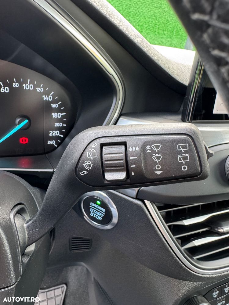 Ford Focus - 21