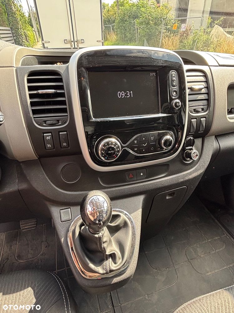 Renault Trafic - 12