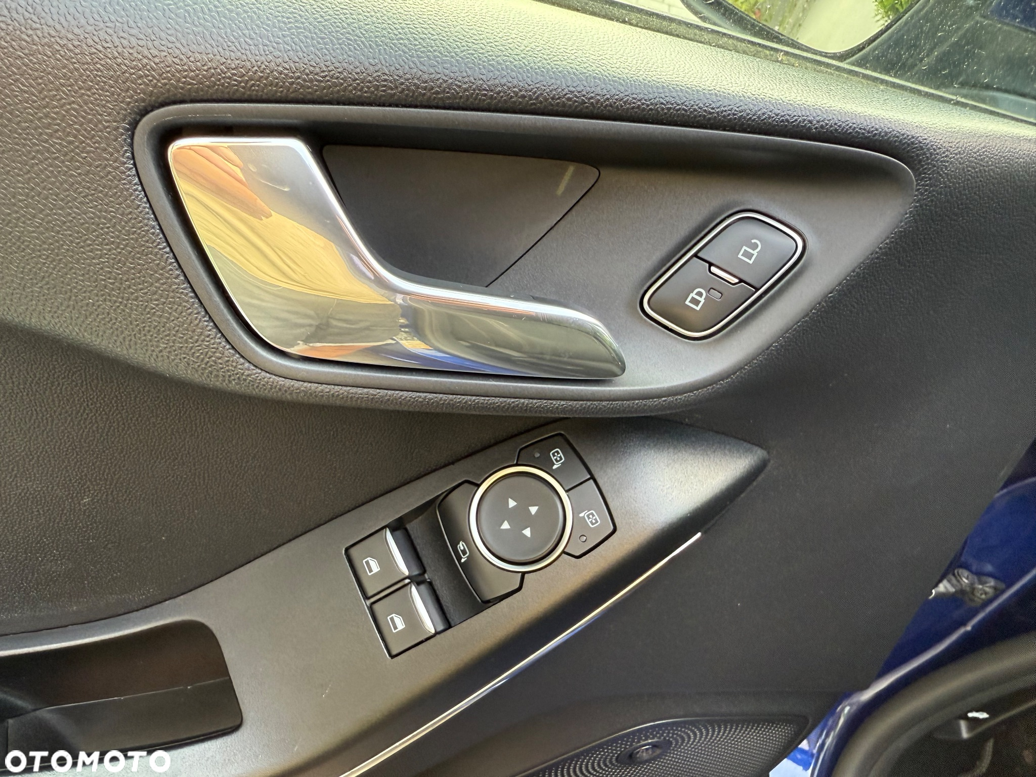 Ford Fiesta 1.0 EcoBoost S&S TITANIUM - 9