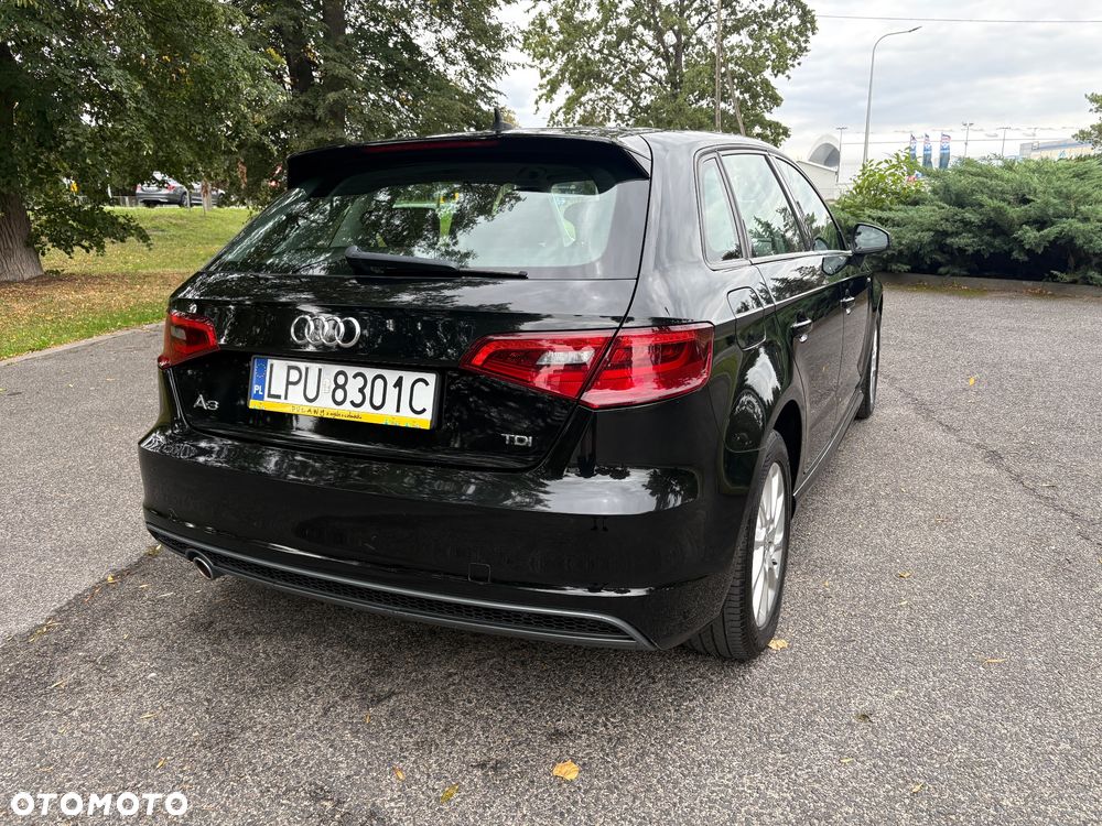 Audi A3 Sportback 1.6 TDI (clean diesel) S line Sportpaket - 6