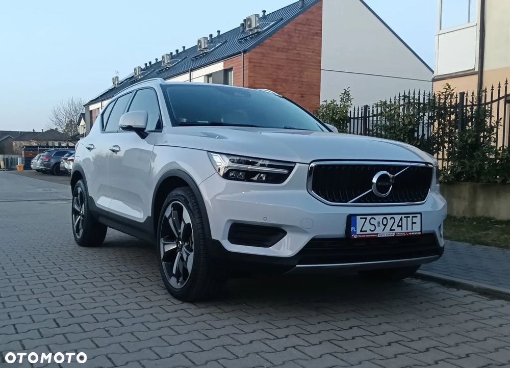 Volvo XC 40 T5 AWD Geartronic Momentum - 1