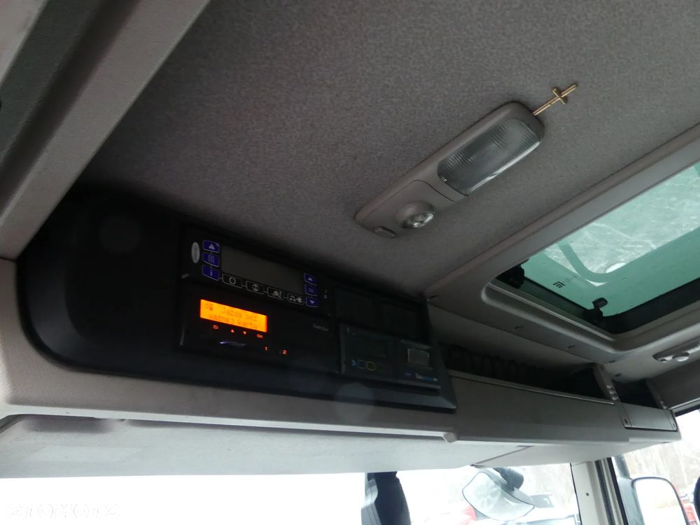 DAF CF 370 / 6x2 / CHŁODNIA 9.40 + WINDA / EURO 6 / CARRIER SUPRA 850 / - 37