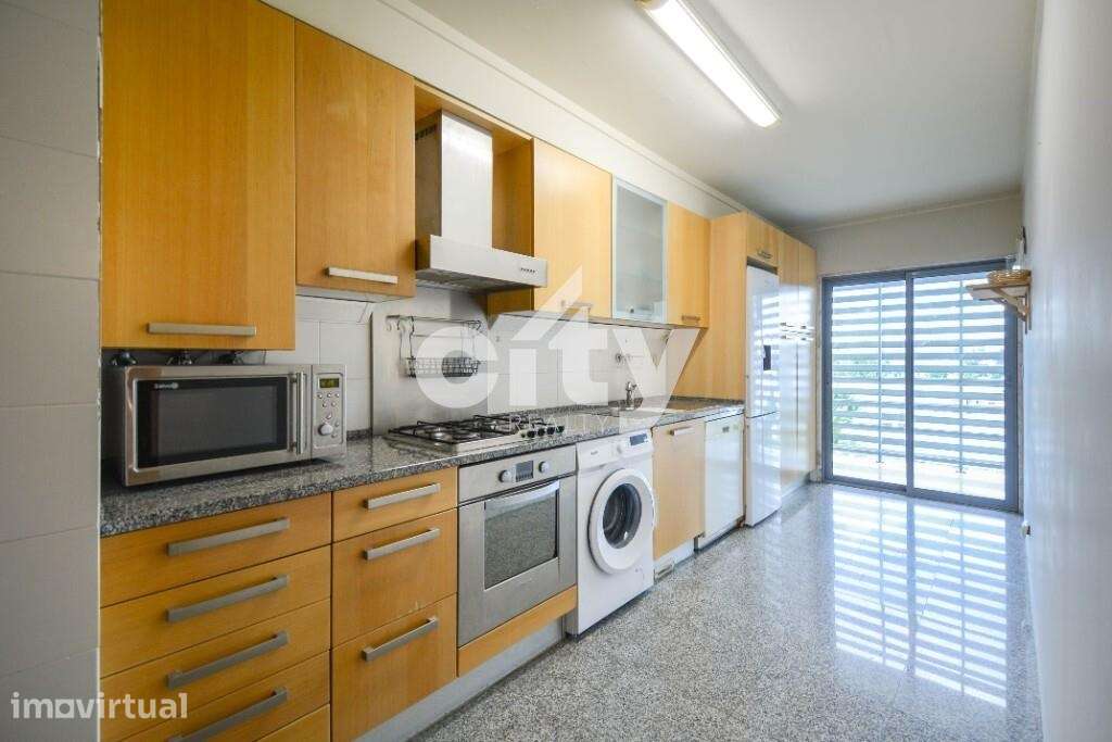 APARTAMENTO T2 EM CONDOMÍNIO PRIVADO COM PISCINA E SEGURANÇA 24H - Grande imagem: 4/24