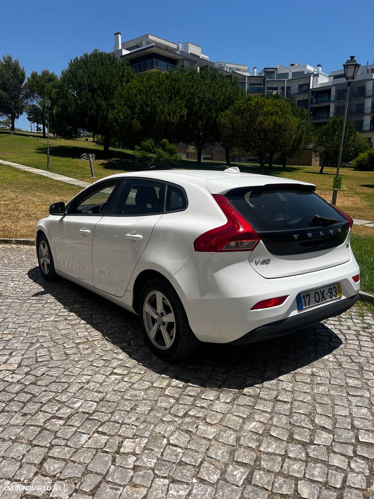 Volvo V40 1.6 D2 R-Design Momentum - 6