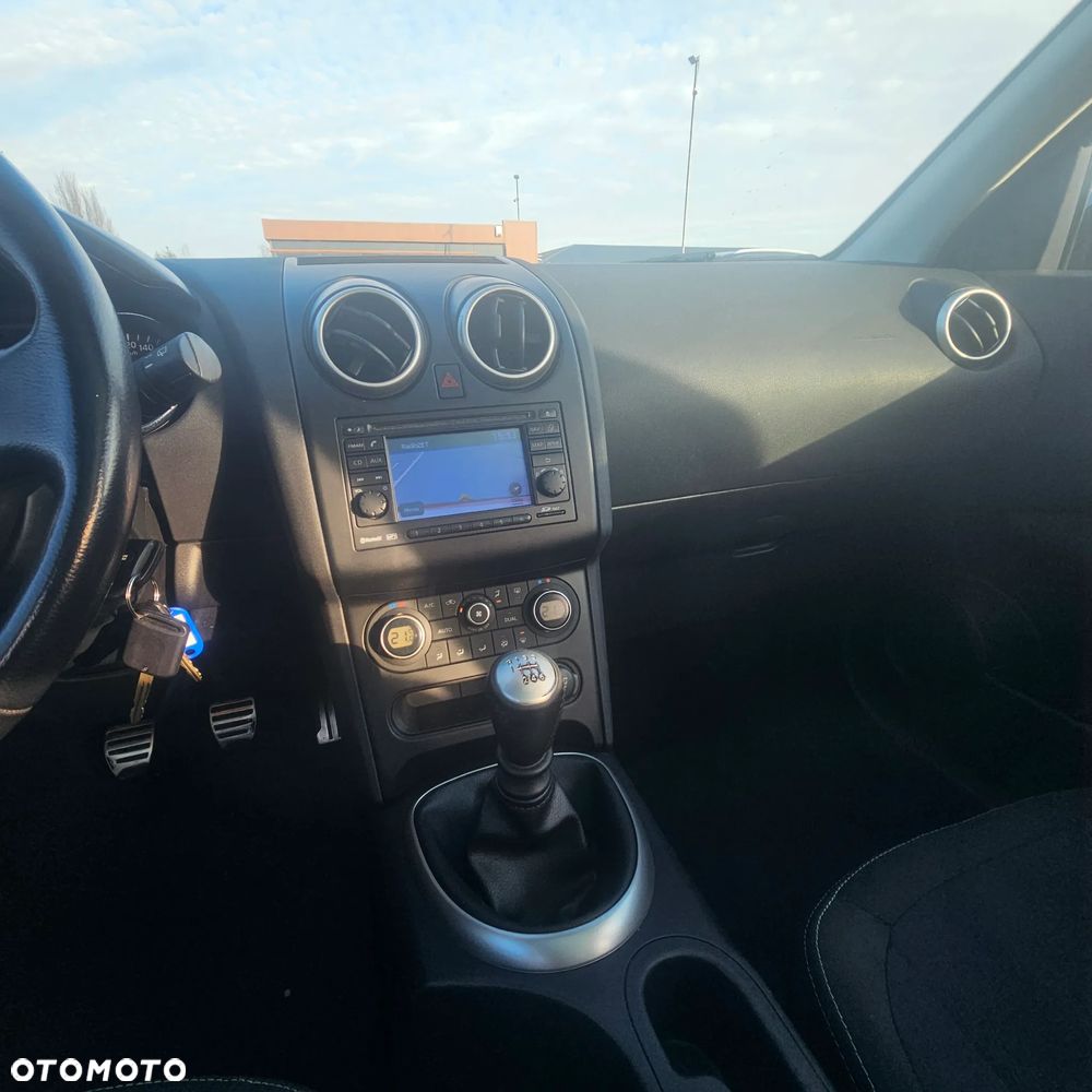 Nissan Qashqai+2 - 13