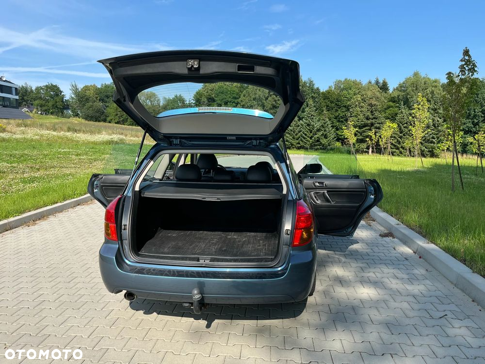 Subaru Legacy - 12