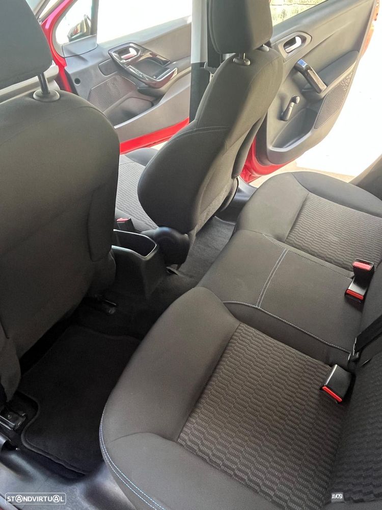 Peugeot 208 1.2 PureTech Style - 12