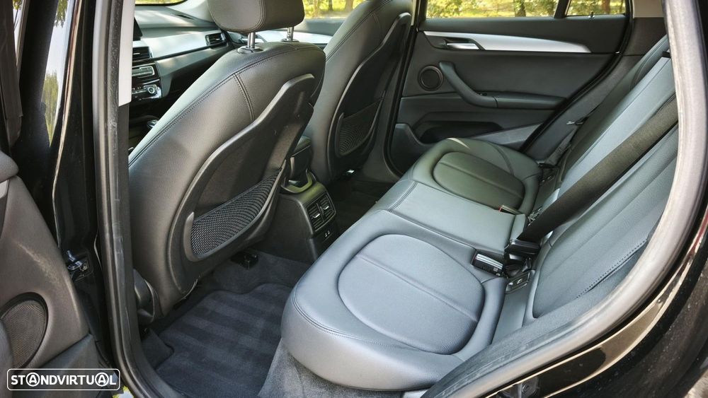 BMW X1 25 e xDrive Corporate Edition - 19