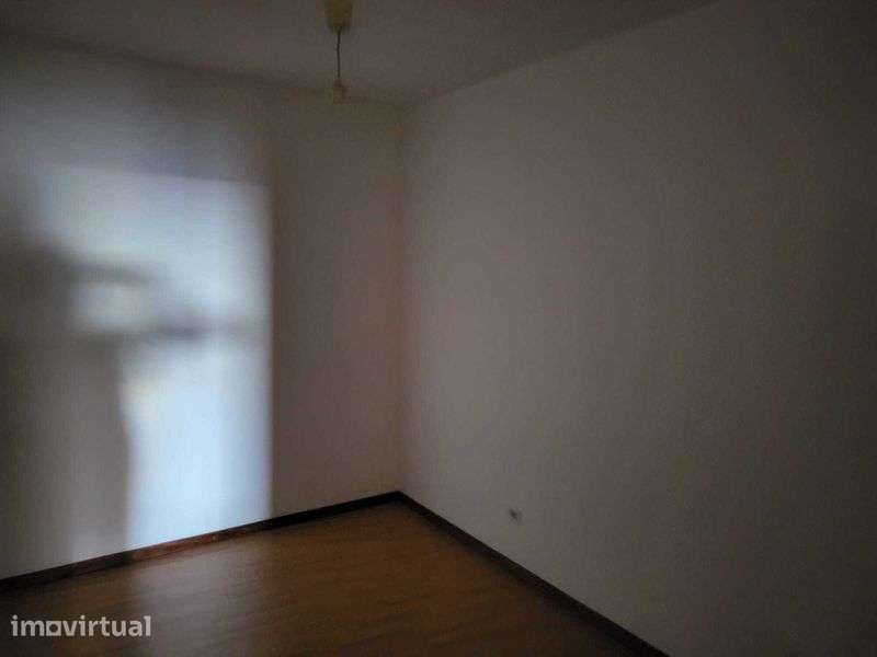 Arrenda-se T2 (T1+1) Renovado em VILAR DO PARAÍSO — VILA NOVA DE GAIA - Grande imagem: 5/12