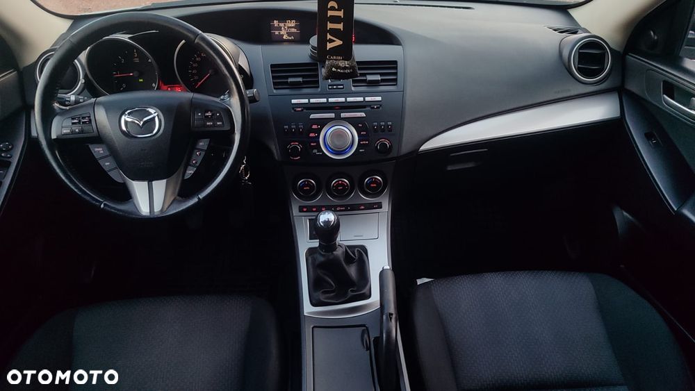 Mazda 3 1.6 CD Exclusive + - 17