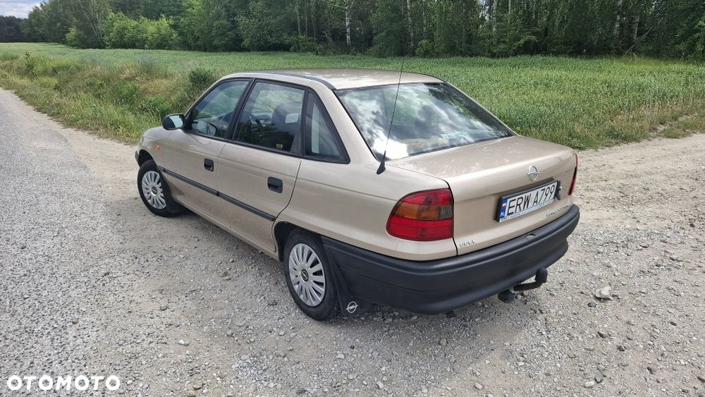 Opel Astra - 3