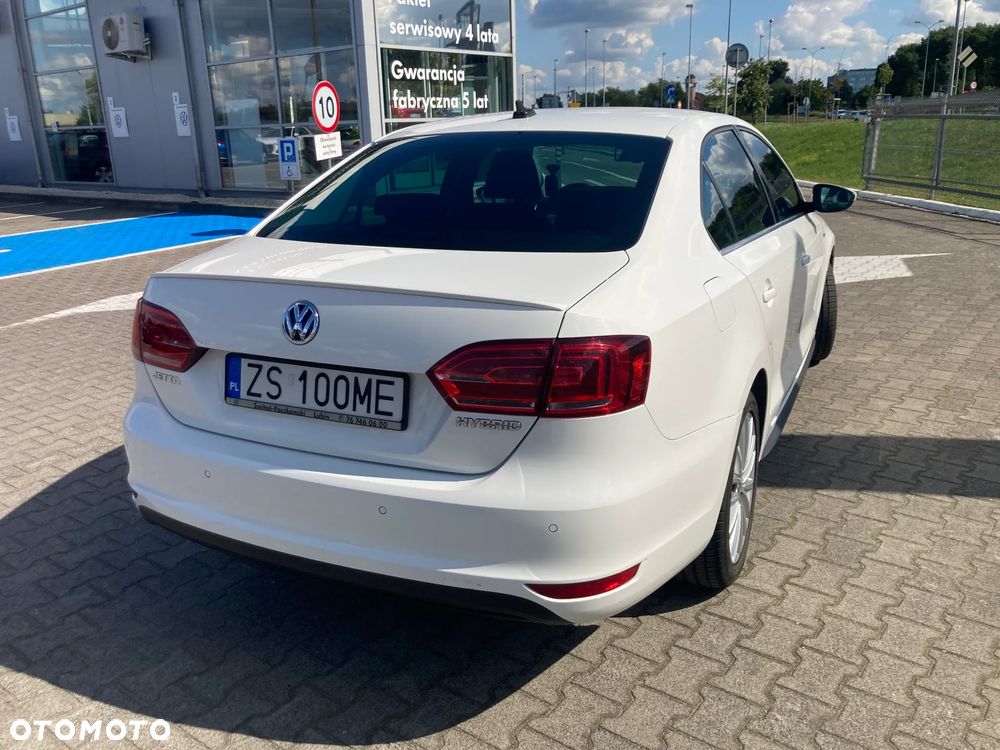 Volkswagen Jetta - 5