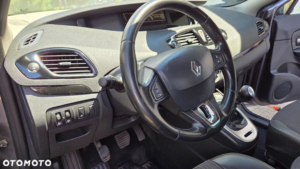 Renault Scenic 1.5dCi TomTom Edition - 4
