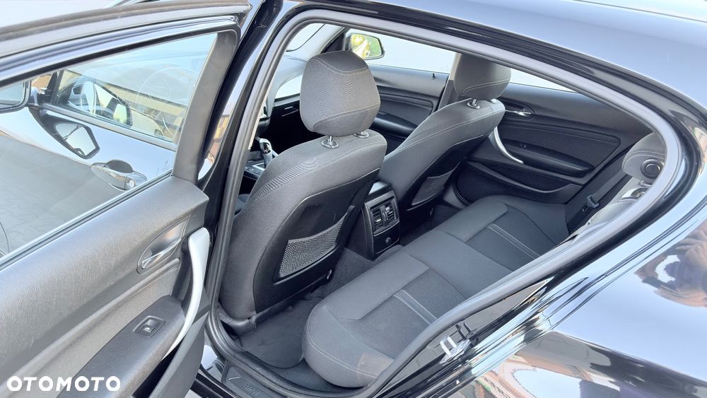 BMW Seria 1 118d Sport Line - 29