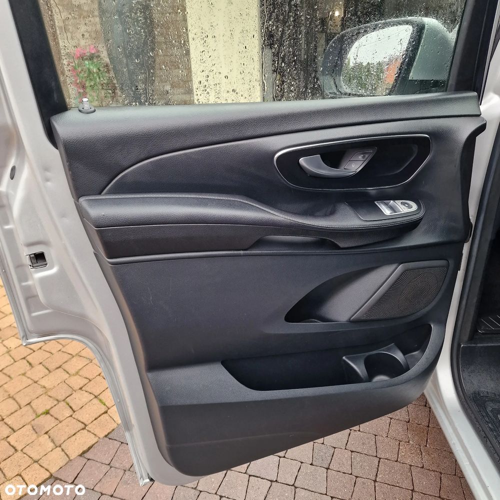 Mercedes-Benz Klasa V 220 (BlueTEC) d Avantgarde 7G-Tronic (d³ugi) - 13