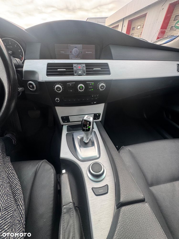 BMW Seria 5 525i Edition Exclusive - 9