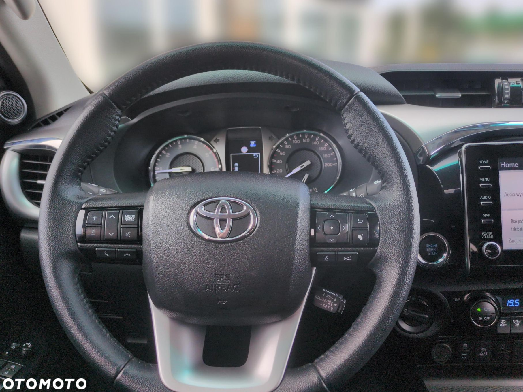 Toyota Hilux - 16