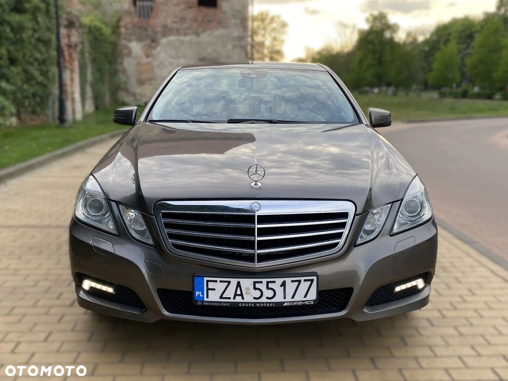 Mercedes-Benz Klasa E 200 CDI DPF BlueEFFICIENCY Avantgarde - 3
