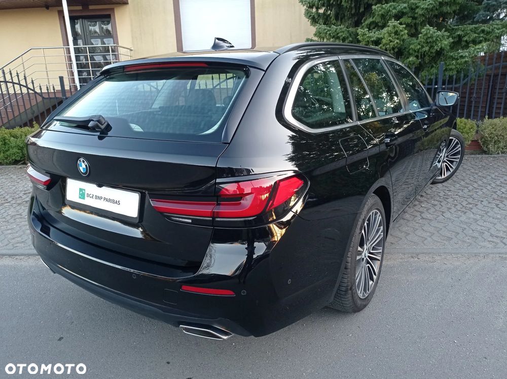 BMW Seria 5 520d Luxury Line sport - 32