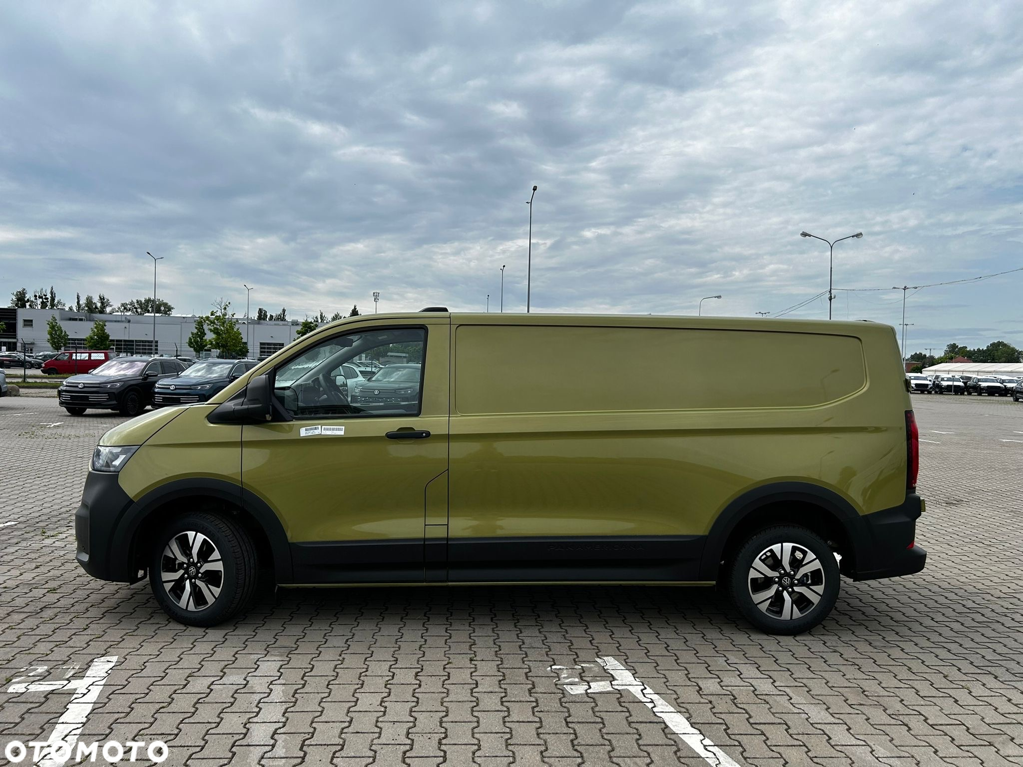 Volkswagen Transporter - 2