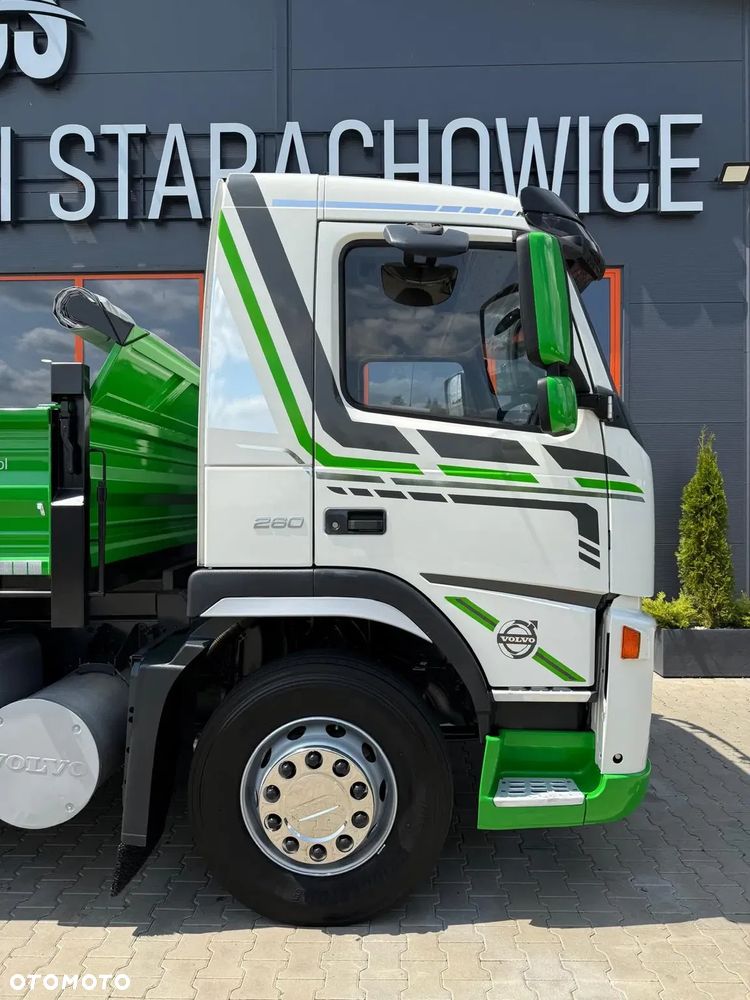 Volvo Volvo FM FL FE 18.260 // wywrotka 3-stronna NOWA ZABUDOWA !!// kipper // E5 // manual - 27
