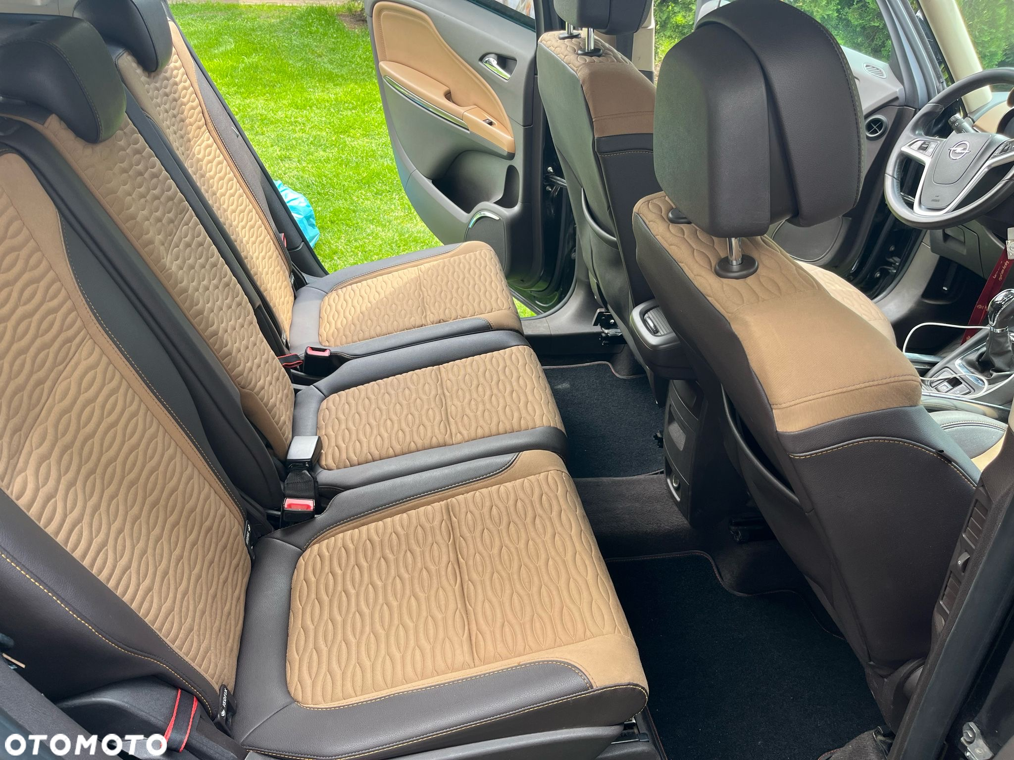 Opel Zafira - 10