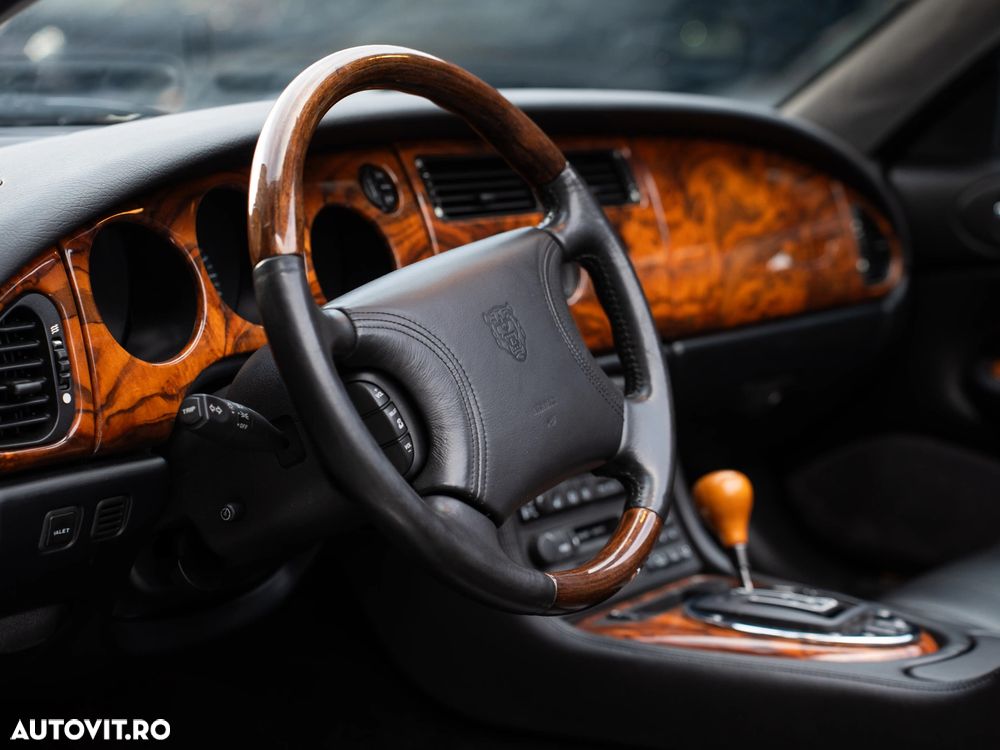 Jaguar XKR - 20