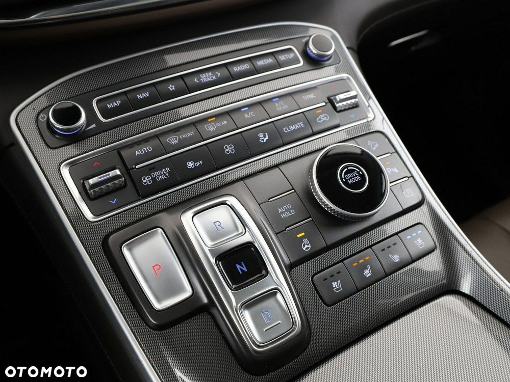 Hyundai Santa Fe 1.6 T-GDI HEV Executive - 29