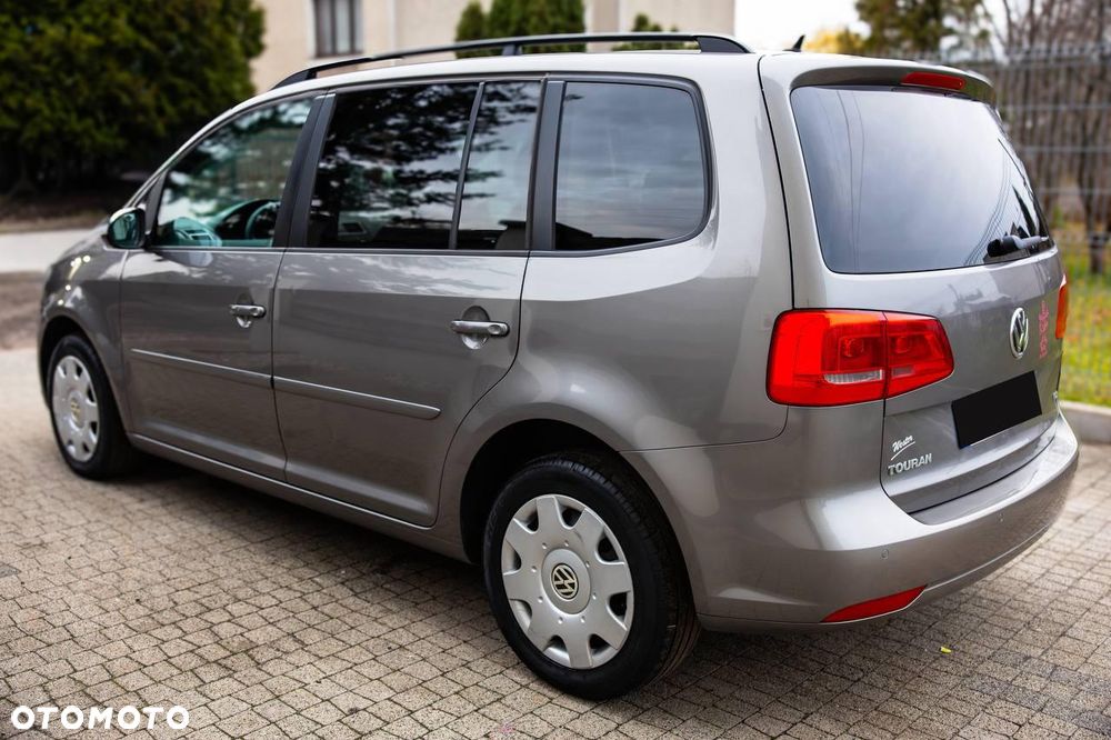 Volkswagen Touran 1.6 TDI DPF BlueMotion Technology STYLE - 8