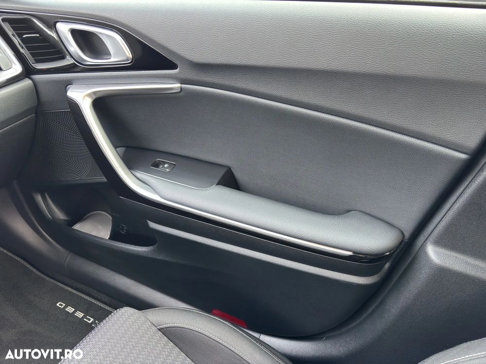 Kia XCeed 1.6 GDI DCT6 OPF SPIRIT - 16