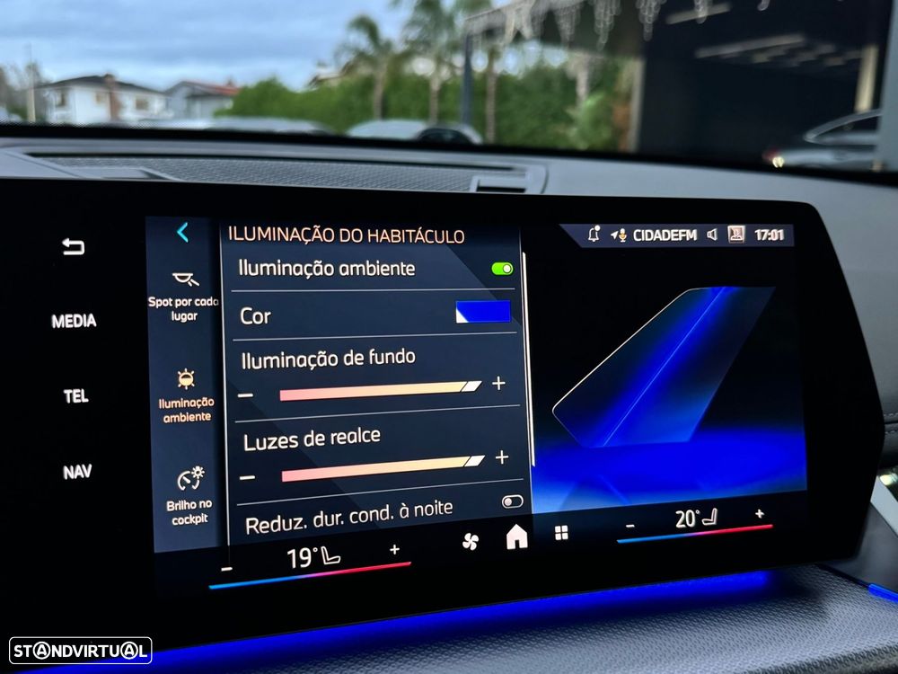 BMW X1 sDrive18d Pack Desportivo M - 42