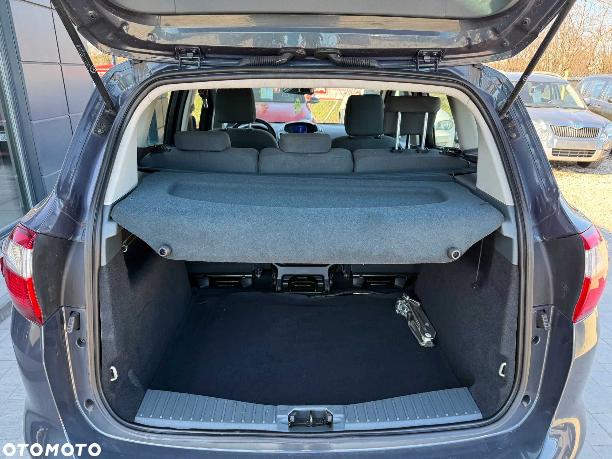 Ford C-MAX 1.6 TDCi Edition - 19