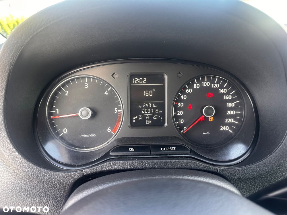 Volkswagen Polo - 16