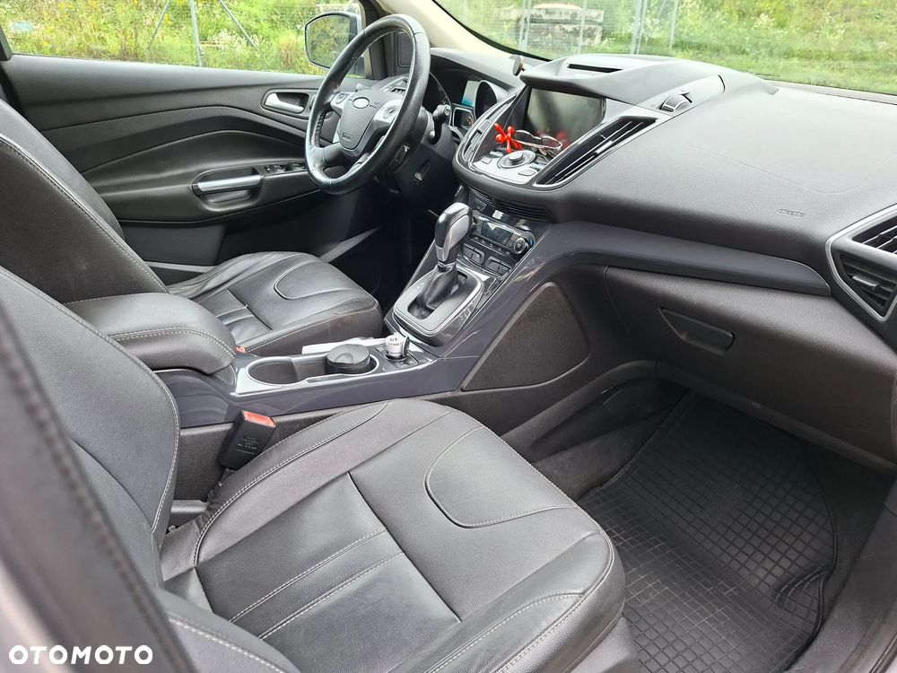 Ford Escape 2.0 EcoBoost AWD Titanium - 9