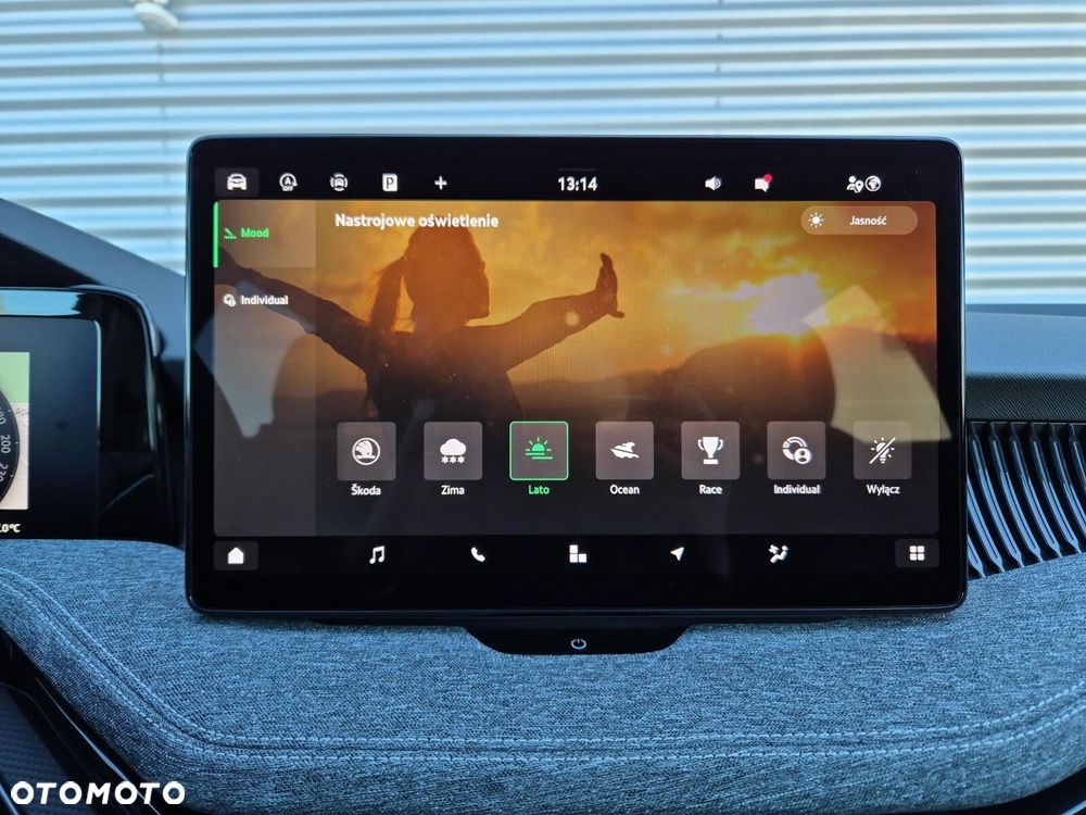 Skoda Superb 2.0 TDI SCR Selection DSG - 30