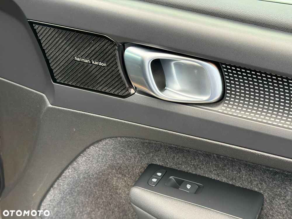 Volvo XC 40 B4 B Geartronic RDesign - 32