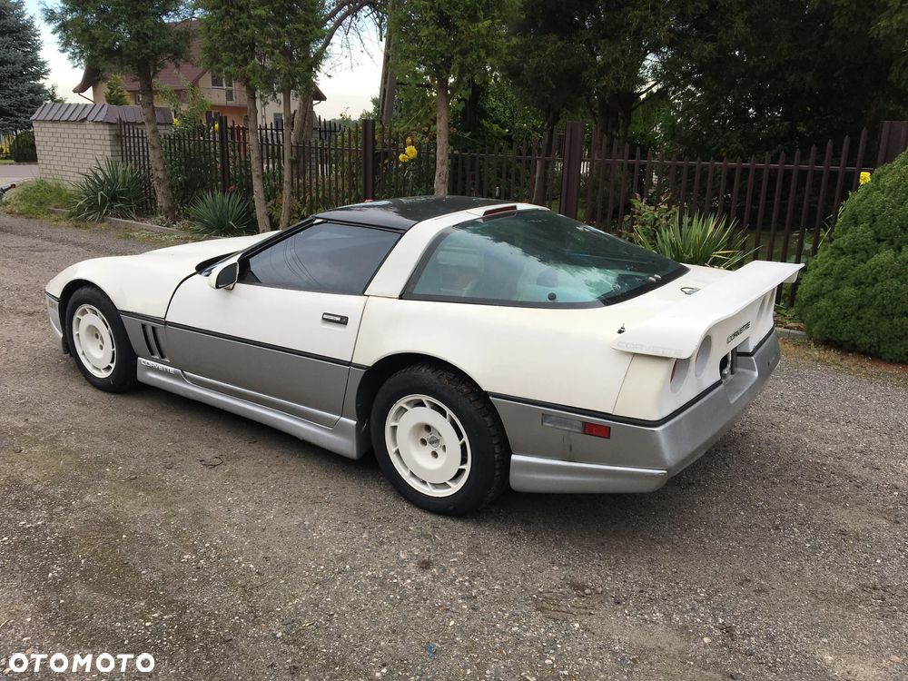 Chevrolet Corvette - 7